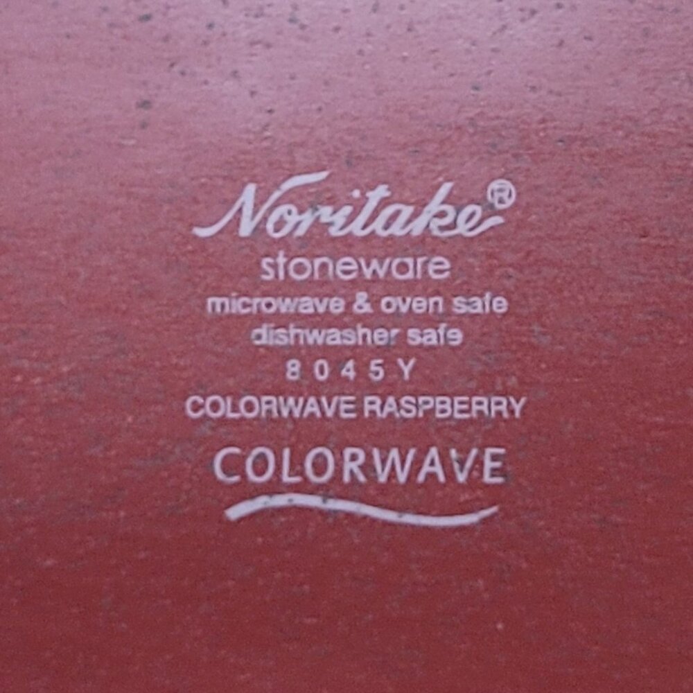 Noritake Colorwave Raspberry Covered Butter Dish - Picture 3 of 3